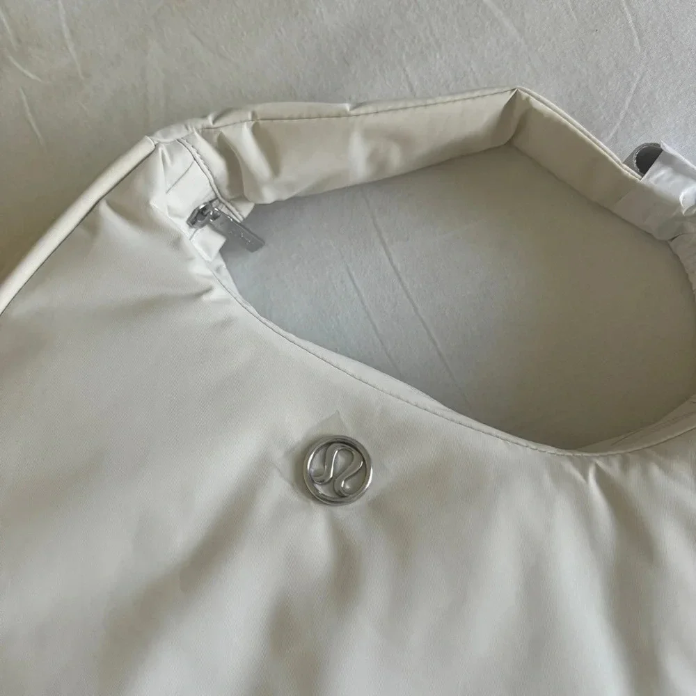 🆕 Lululemon OG Mini Shoulder Bag 4L (now called City Essentials) White Opal